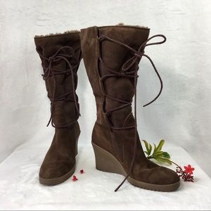 UGG “Elsey” Brown Suede Wedge Lace-Up Boots.  Sz 7